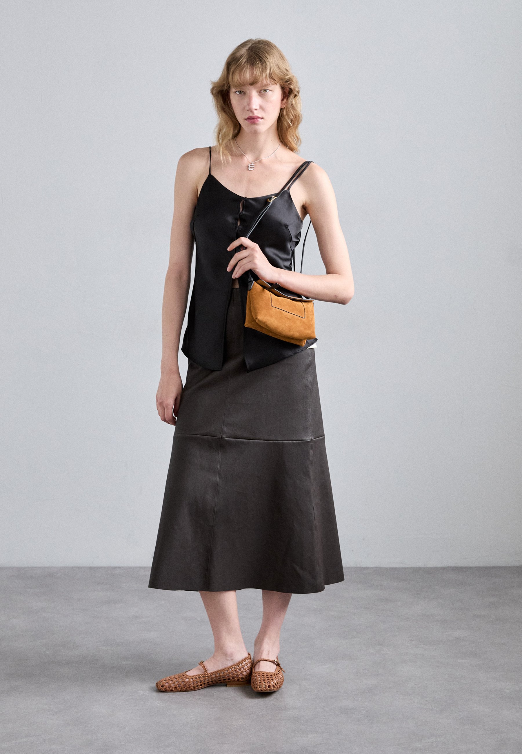 Wandler PENELOPE SLOUCH MINI - Cross body bag - cognac/cognac