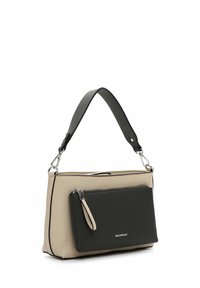 Struktureret håndtaske i beige og mørkegrønt læder. Har en aftagelig rem, lynlåslomme foran og kontrasterende teksturer. Sølvfarvede metaldetaljer.