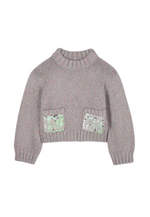 Pull cropped en tricot épais gris avec des taches roses, doté d'un col montant côtelé, de manches longues et de deux poches avant ornées de sequins irisés.
