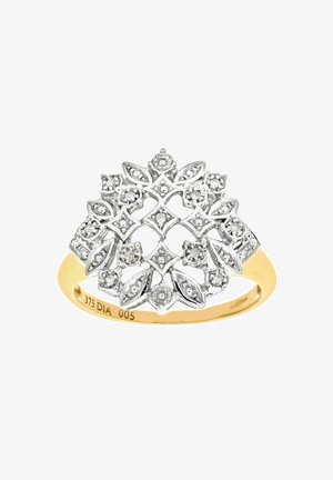 Złoty i srebrny pierścionek z kwiatowym wzorem, ozdobiony wieloma diamentowymi akcentami i geometrycznymi kształtami, prezentujący skomplikowane detale.