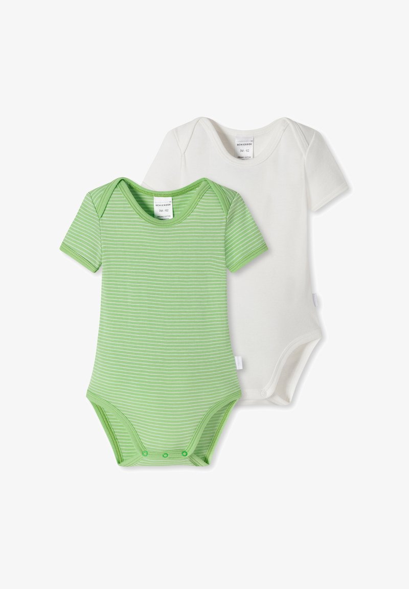 Due bodysuit per neonato: uno verde con strisce bianche, l'altro completamente bianco. Entrambi hanno maniche corte e chiusure a pressione nella parte inferiore.
