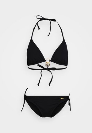 Juodas bikini komplektas su trikampio formos viršumi, turinčiu reguliuojamus raiščius ir dekoratyvų auksinės spalvos akcentą tarp puodelių; suderinami reguliuojami bikini apatinių šortai.