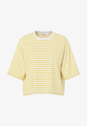 Camiseta de manga corta con rayas horizontales amarillas y blancas, cuello redondo y corte holgado.