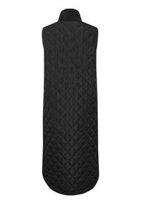 Gilet sans manches noir matelassé avec un col montant. Présente une texture à motif losange et un ourlet arrondi. Fabriqué en matériau synthétique léger.