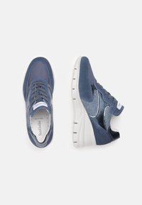 NeroGiardini Sneaker low - acqua
