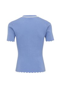 Ljusblå ribbad kortärmad topp med vågig nederkant och krage, med en ren, fitted design och en slät textur.