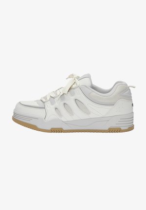 Weiße Sportschuhe mit einer strukturierten Oberseite in Grau, mehreren Belüftungsöffnungen und einer Sohle aus Gummigemisch. Mit Schnürsenkeln und leichtem Design.