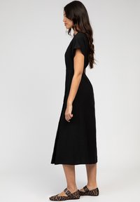 AN'GE MIKIMA - Robe de jour - noir