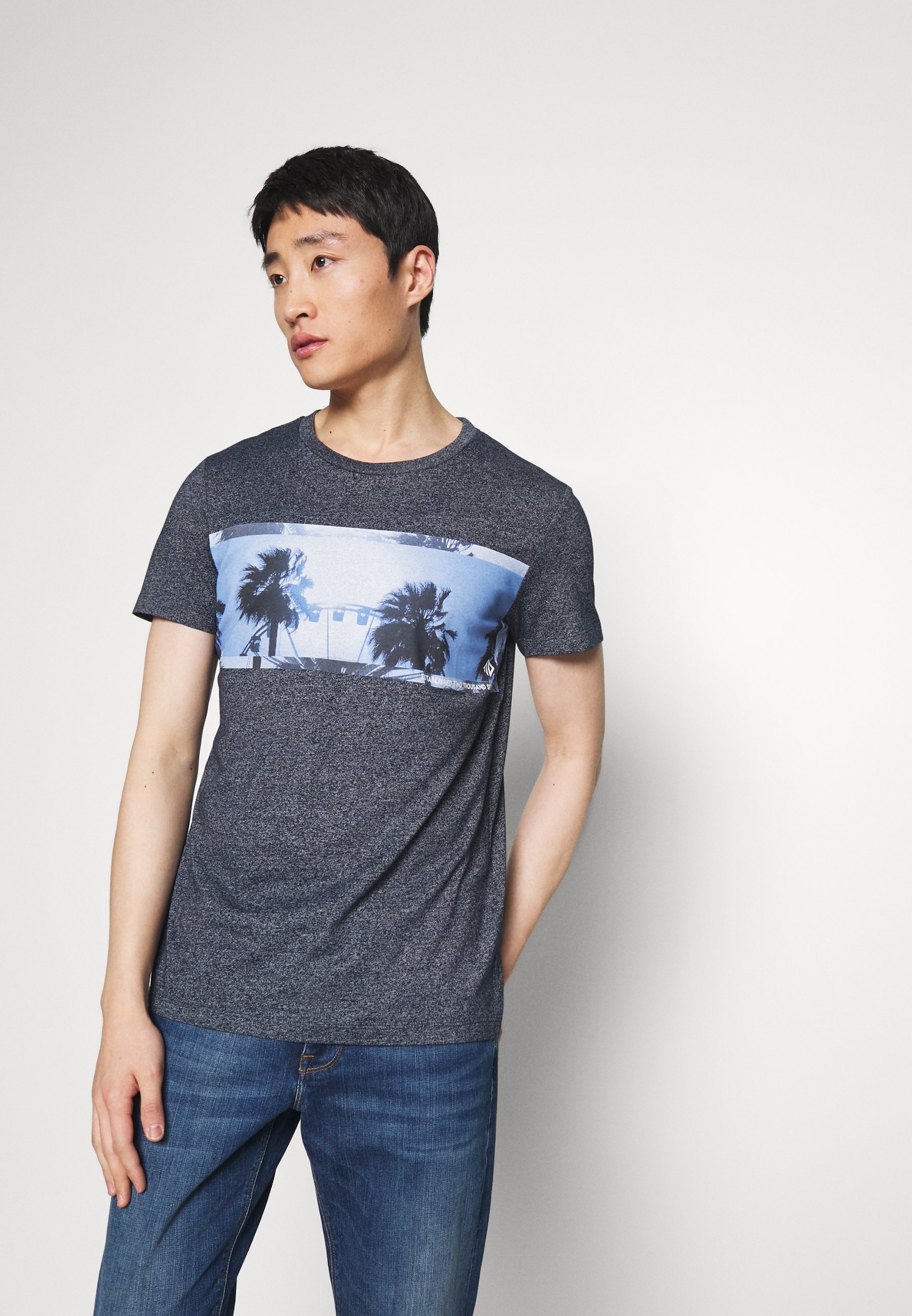 TOM TAILOR DENIM STRUCTURED FOTOPRINT T shirts med print TOM TAILOR DENIM STRUCTURED FOTOPRINT - T-shirts med print - sky captain blue