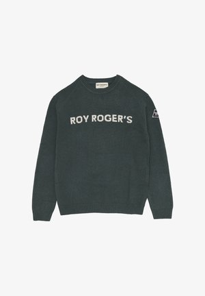 Maglione lavorato a maglia verde scuro con "ROY ROGER'S" in bianco sulla parte anteriore e un piccolo patch triangolare sulla parte superiore sinistra della manica.