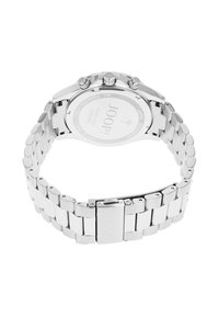 Zilveren roestvrijstalen horloge met een gepolijste afwerking, een schakelarmband en een ronde kast met aan de zijkant twee kroonknoppen.