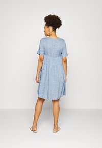 Pieces Maternity PMNYA DRESS - Vestido camiseiro - placid blue