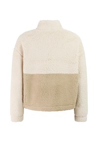 Tweekleurige beige en crèmekleurige fleecejas met hoge kraag en lange mouwen, gezien vanaf de achterkant.