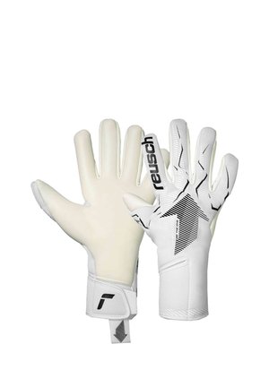Par de guantes de portero blancos con detalles en negro; uno muestra la palma y el otro el dorso con la marca "reusch" y una correa para la muñeca.