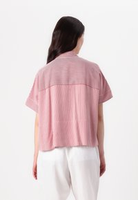 Thumbnail Image 4