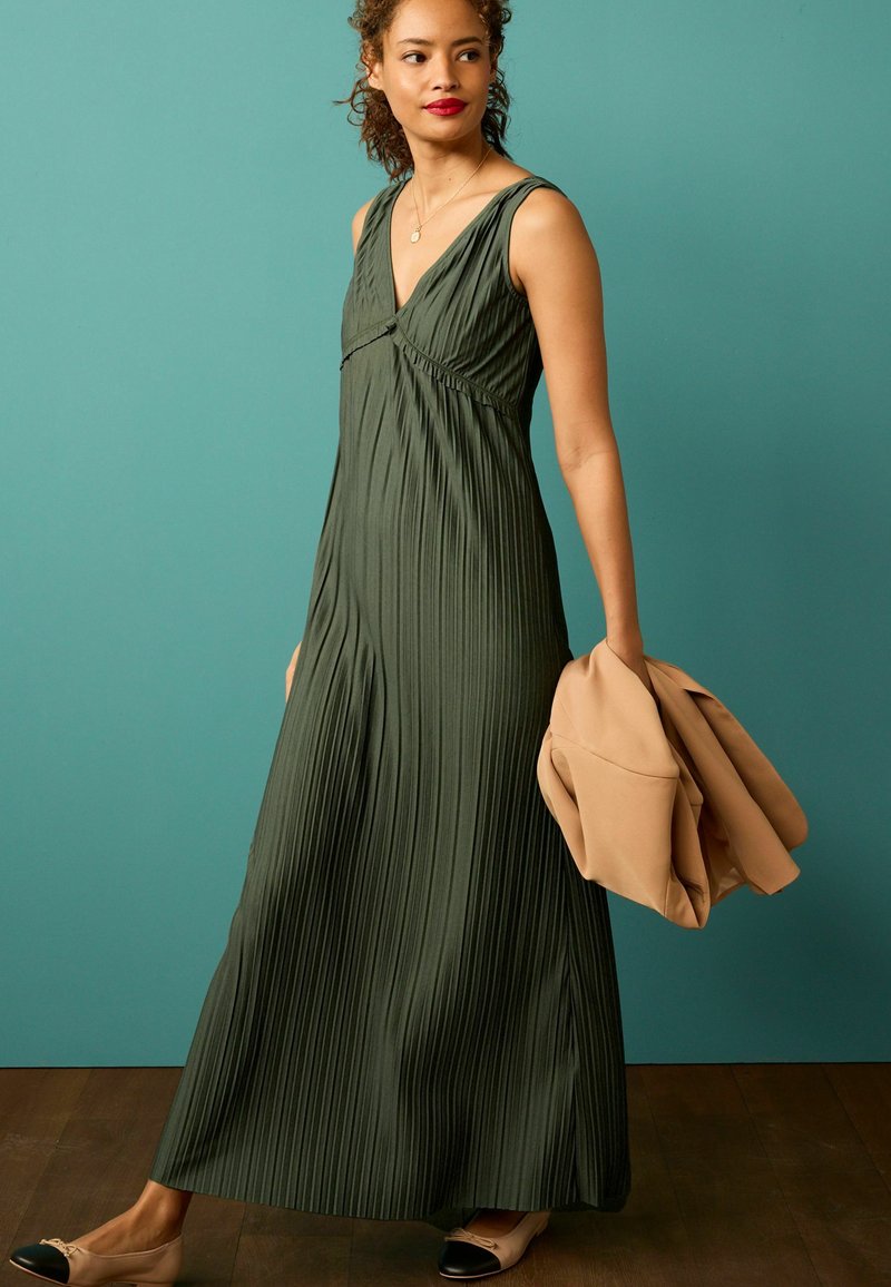 Next PLISSE COLUMN MAXI DRESS Robe longue khaki green/vert ZALANDO.FR