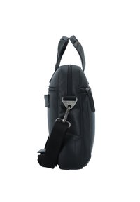 Mustapohjainen nahkaisainen viestisäkki, vetoketjusuljenta, säädettävä olkahihna, yläpennalle, sivutasku, sileä rakenne, hopeiset yksityiskohdat.