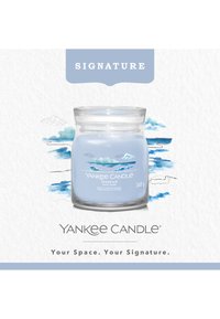 Yankee Candle SIGNATURE MEDIUM JAR OCEAN AIR - Doftljus - blue