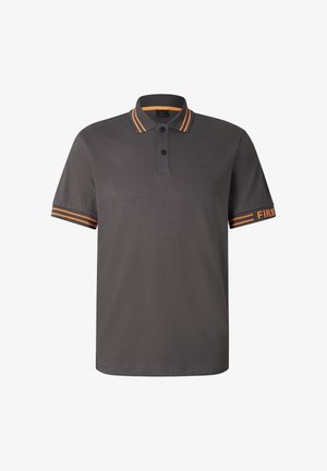 Donkergrijs poloshirt met oranje strepen op de kraag en mouwboorden, twee zwarte knopen en een subtiel "Fire + Ice" logo op de borst en mouw.