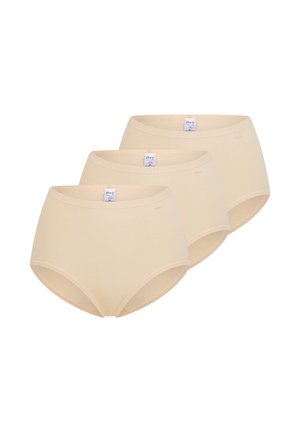 Tre beige kvindelige trusser med høj talje, pænt stablet med synlige elastiske bånd foran og små hvide mærker ved taljen.
