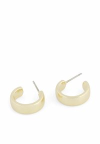 Guldtonade hoopsmycken med en slät, polerad yta. Rundad design och en rak pinne för säker bärning. Lätt tjocklek och kurvatur.