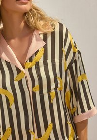 Rockett St George SET - Pyžamová sada - monochrome stripe banana print