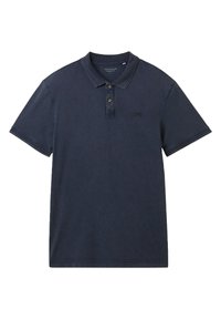 Námornícky polo tričko vyrobené z bavlneného zmesi, s golierom, trojitou gombíkovou légou a malým logom na hrudníku. Krátke rukávy s prešitými okrajmi.