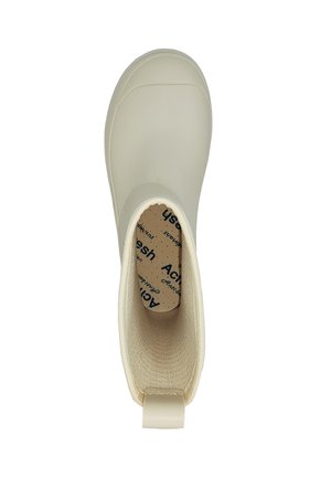 Beige wasserdichte Knöchelstiefel mit einem glatten Gummi-Obermaterial, runder Zehenform, elastischer Seite und einer strukturierten beigen Innensohle mit aufgedrucktem Branding.