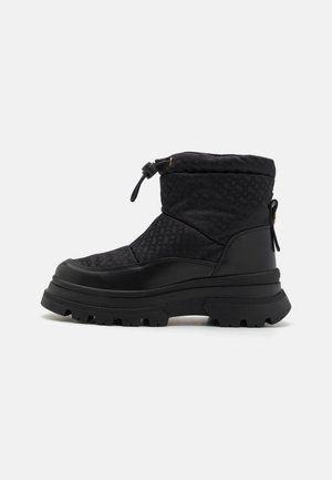 FOSTER BOOTIE - Vinterstøvler - black