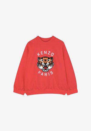 Rotes Sweatshirt mit rundem Ausschnitt, das eine große schwarze und orangefarbene Tiger-Grafik sowie den Schriftzug "KENZO PARIS" in Weiß darum herum zeigt. Weiche Textur.