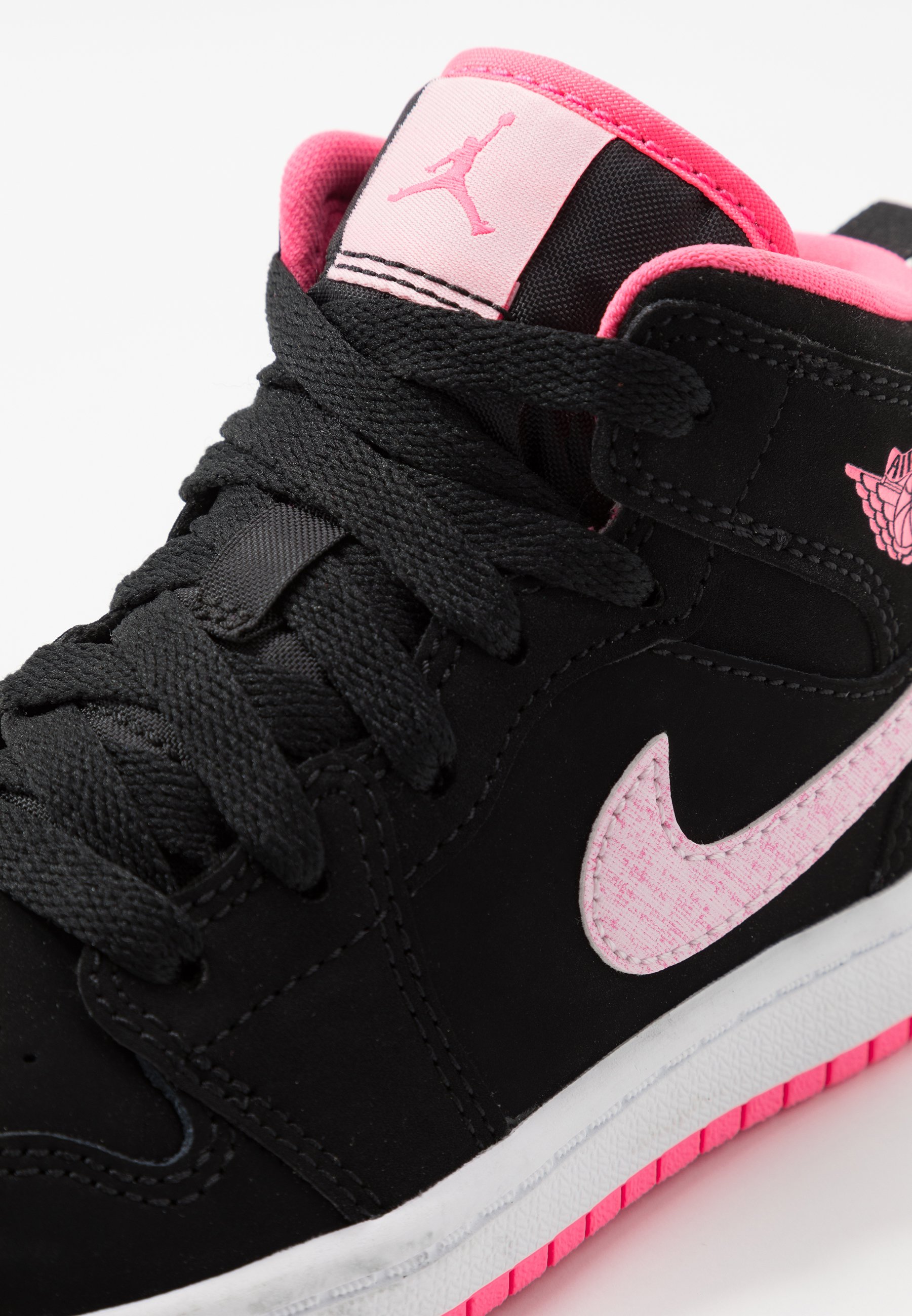 jordan 1 black digital pink
