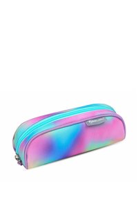 Pastellfarbene Federmappe mit einem Farbverlauf aus Rosa, Blau und lila Tönen. Verfügt über einen Reißverschluss und eine strukturierte Oberfläche. Markenlogo sichtbar.