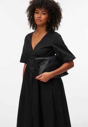 Vero Moda, VMFRIBA CALF DRESS - Robe de jour - black