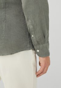 Hackett London GARMENT DYE  - Košeľa - khaki