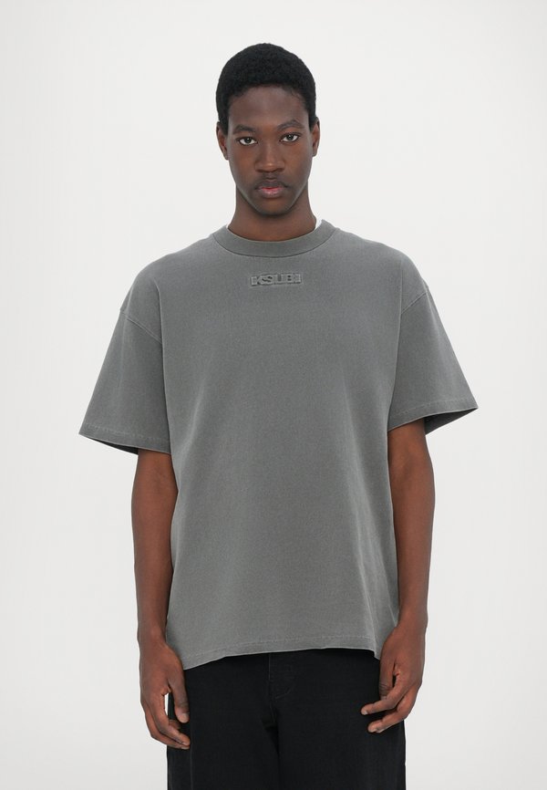 INTRUDER EKCESS TEE - Print T-shirt