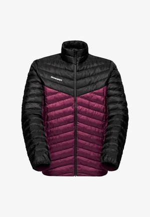 Giacca imbottita nera e bordeaux con collo alto, cuciture a chevron e chiusura con zip, con un logo sul petto a sinistra.