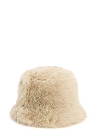 Faux fur bucket hat i beige, med en blød, tekstureret overflade, afrundet top og bred, floppy skygge for varme og stil.