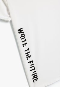 Koton Camiseta estampada - white