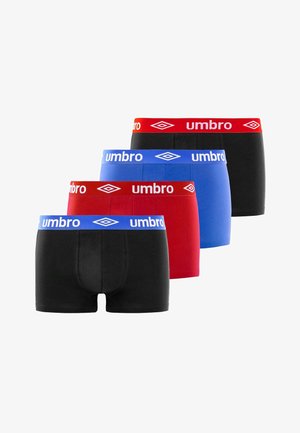 Quatre paires de boxers pour hommes en noir, rouge et bleu avec des logos "umbro" sur des ceintures contrastantes rouges et bleues.