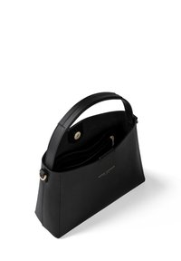Schwarze Lederhandtasche mit strukturiertem Design, ausgestattet mit einem oberen Griff, Magnetverschluss und einem Innenfach mit Reißverschluss.