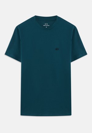 Teal Armani Exchange majica srednje veličine s okruglim izrezom i malim crnim A|X logom na lijevoj strani prsnog koša.