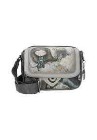 Borsa a tracolla grigia con design di una ragazza e un gufo illustrati. Presenta una chiusura con zip, una tracolla regolabile e una superficie testurizzata.