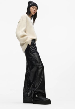 KARL LAGERFELD, IKON THERMO LOW - Bottes de neige - black suede / mono