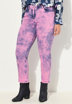 COLOR WASH STRETCH FIT BOYFRIEND - Tapered-Farkut - amethyst