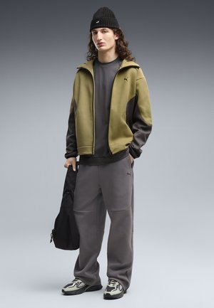 Puma, PUMATECH OVERSIZED HOSE - Verryttelyhousut - moody gray
