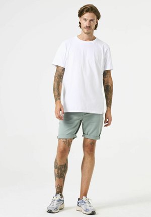 Garcia ROCKO - Jeansshort - light sage