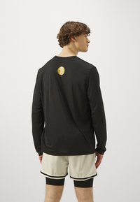 Nike Performance TEE  - Pikkade varrukatega topp - black