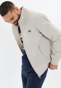 Threadbare TURNPIKE - Bomberjakke - stone