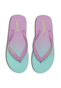 Paars en aqua slippers met een gradient ontwerp, voorzien van een tekstuur oppervlak, rubberen bandjes en een "hummel" logo in lichtgroen.