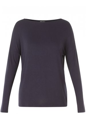 Marineblauwe longsleeve top van zacht stof. Heeft een relaxte pasvorm met een brede halslijn en iets taps toelopende mouwen.